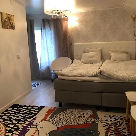 Puutaloasunto 1 Km Turun Aurajoelta Foeriltae Turku